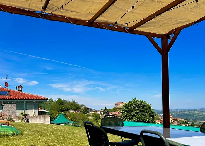 Cascina Monte Lägenhet